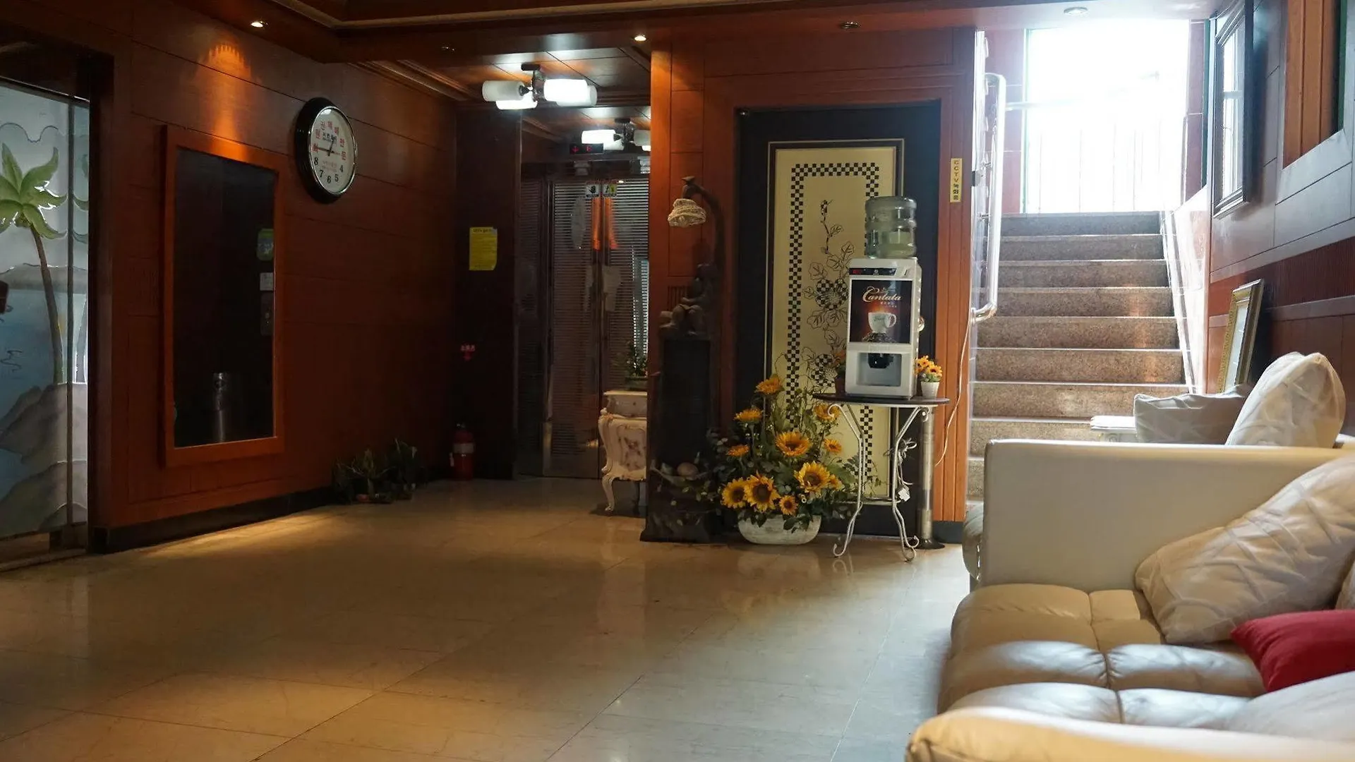 Picasso Motel Busan