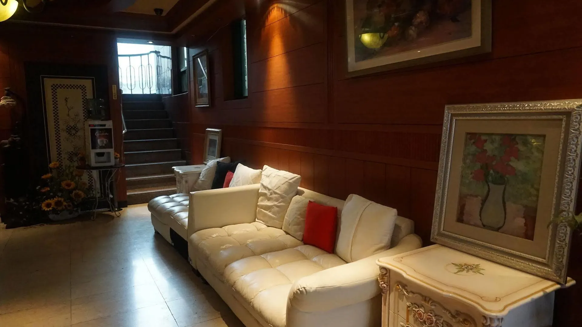 Picasso Motel Busan 2*,